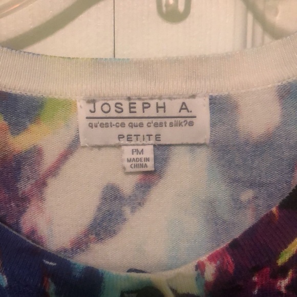 Button down sweater multi color design match with jeans or dressy pants - Picture 2 of 7